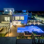 Seaview Luxury Vilă