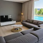 Seaview Luxury
