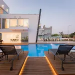 Seaview Luxury Villa *