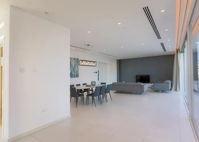 Seaview Luxury أيا نابا