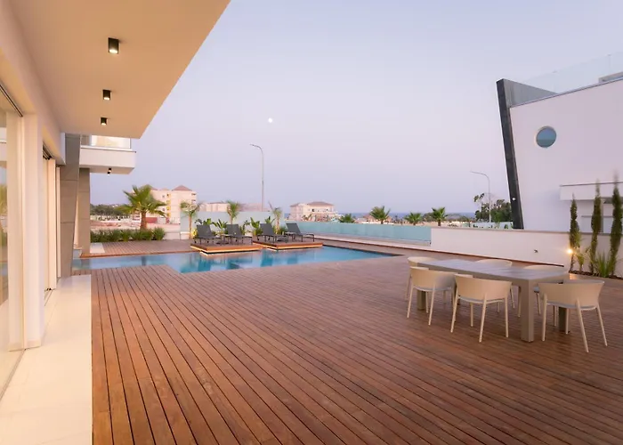 Seaview Luxury * أيا نابا