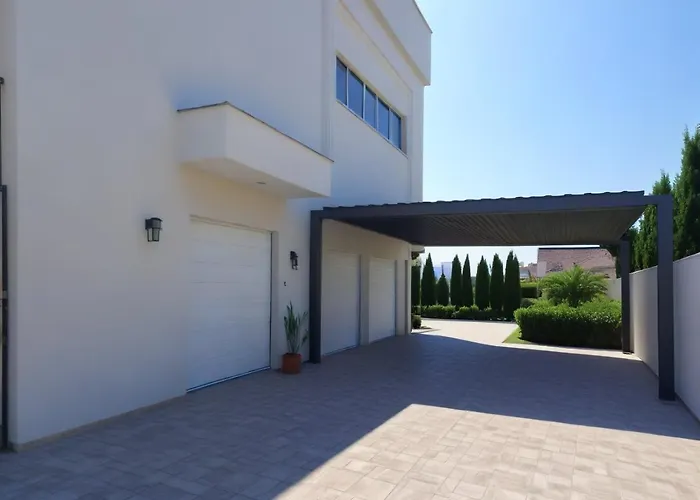 Seaview Luxury فيلة أيا نابا