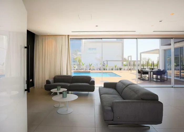 فيلة Seaview Luxury *